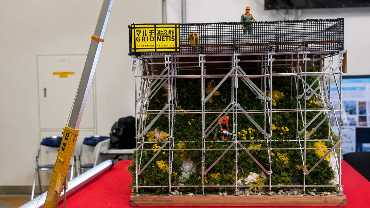初めて製作した1/16法面構台模型｜2023年の製作事例